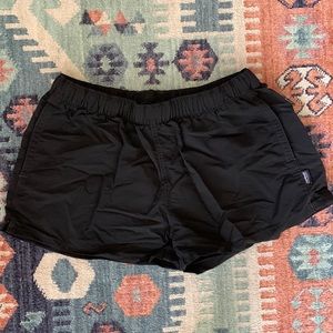 Patagonia barely baggies shorts black size L